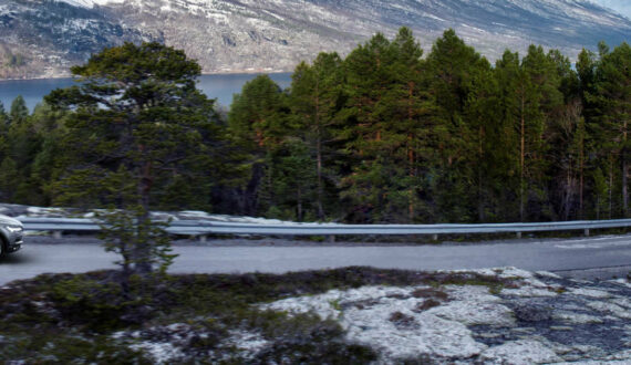 Volvo på fin vinterväg