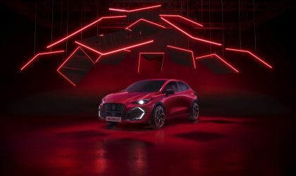 Renault Clio i kärleksrött