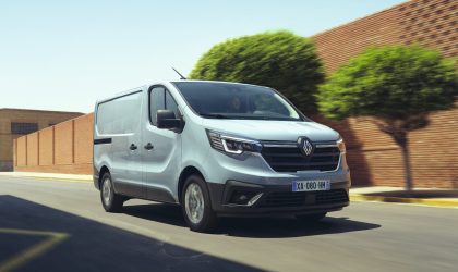 Renault Trafic på väg