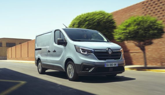 Renault Trafic på väg